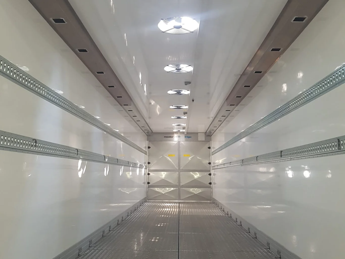 interno-dove-verranno-trasportati-i-generi-speciali